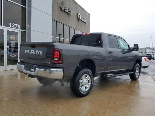 2025 RAM 2500 Tradesman Crew Cab 4x4 6'4' Box