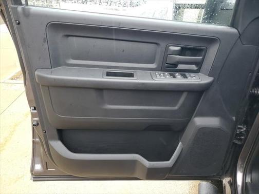 2025 RAM 2500 Tradesman Crew Cab 4x4 6'4' Box