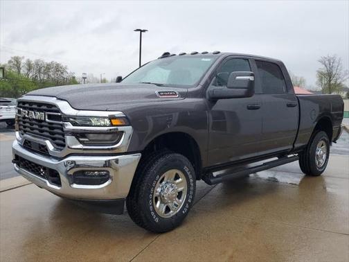 2025 RAM 2500 Tradesman Crew Cab 4x4 6'4' Box