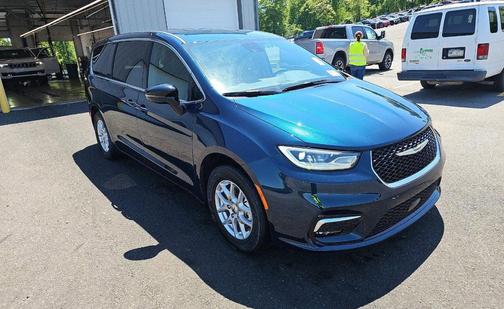 Fathom Blue Pearlcoat 2025 Chrysler Pacifica L