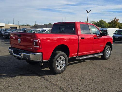 2024 RAM 2500 Big Horn Crew Cab 4x4 6'4' Box