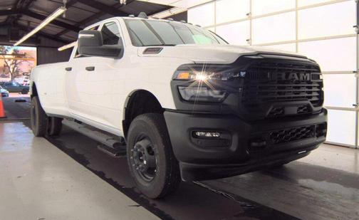 2025 RAM 3500 Tradesman Crew Cab 4x4 8' Box
