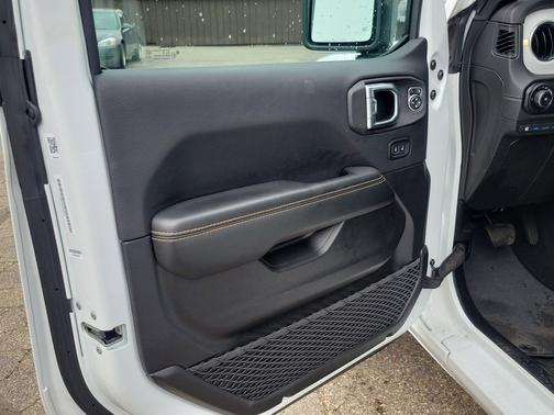 Bright White Clearcoat 2025 Jeep Wrangler 4xe Sahara