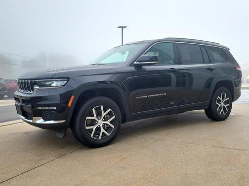 Diamond Black Crystal Pearlcoat 2024 Jeep Grand Cherokee L Limited