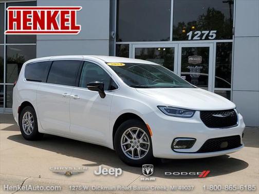 2024 Chrysler Pacifica Touring L