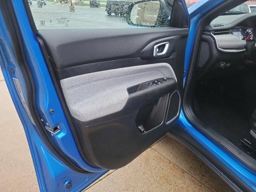 Hydro Blue Pearlcoat 2025 Jeep Compass Latitude