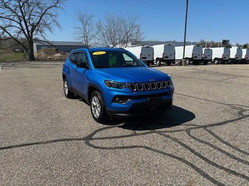 Hydro Blue Pearlcoat 2025 Jeep Compass Latitude
