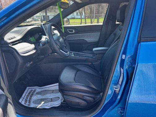 Hydro Blue Pearlcoat 2025 Jeep Compass Latitude