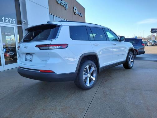 Bright White Clear-Coat Exterior Paint 2026 Jeep Grand Cherokee Limited