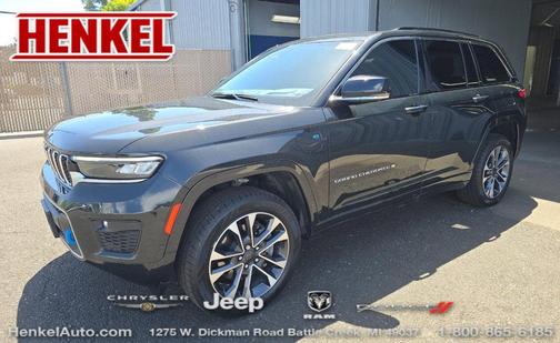 Rocky Mountain Pearlcoat 2023 Jeep Grand Cherokee 4xe Overland