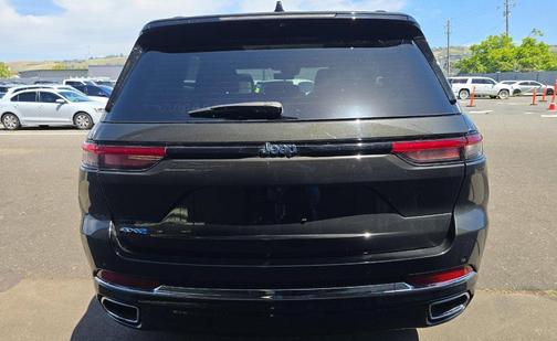 Rocky Mountain Pearlcoat 2023 Jeep Grand Cherokee 4xe Overland