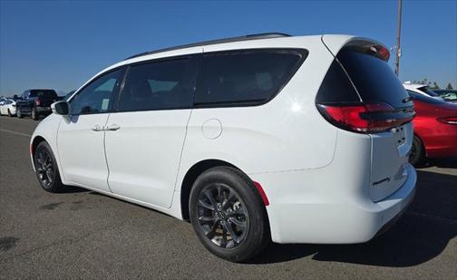 2021 Chrysler Pacifica Touring