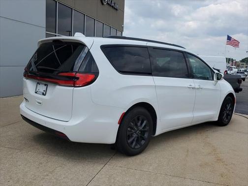 2021 Chrysler Pacifica Touring