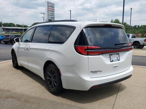 2021 Chrysler Pacifica Touring