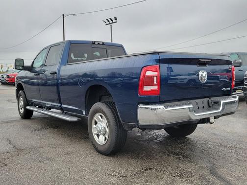 2024 RAM 2500 Tradesman Crew Cab 4x4 8' Box