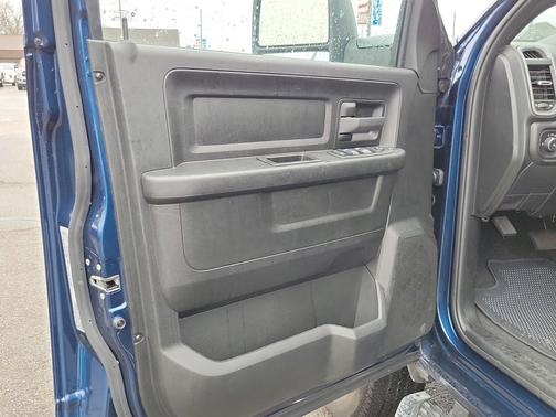 2024 RAM 2500 Tradesman Crew Cab 4x4 8' Box