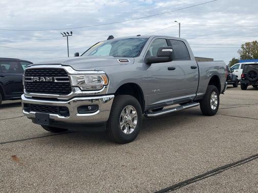 2024 RAM 2500 Big Horn Crew Cab 4x4 6'4' Box