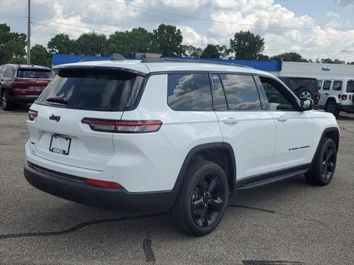 2024 Jeep Grand Cherokee L Altitude