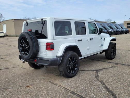 2025 Jeep Wrangler 4xe Sahara