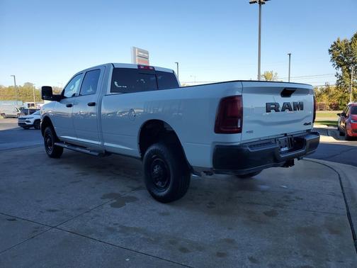2025 RAM 2500 Tradesman Crew Cab 4x4 8' Box
