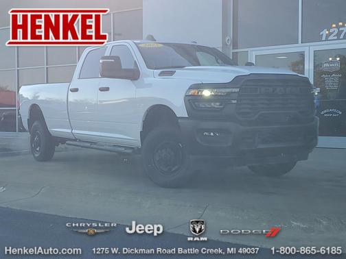 2025 RAM 2500 Tradesman Crew Cab 4x4 8' Box