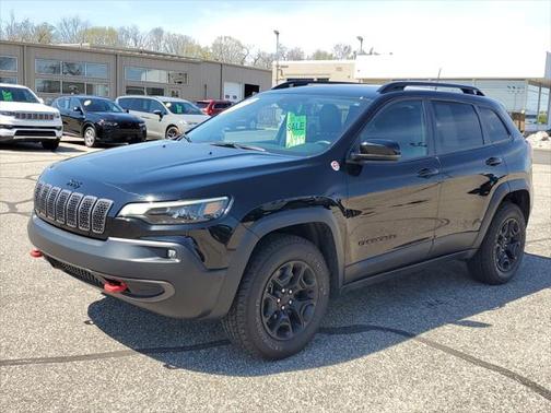 2023 Jeep Cherokee Trailhawk