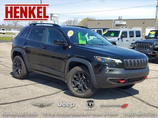 2023 Jeep Cherokee Trailhawk