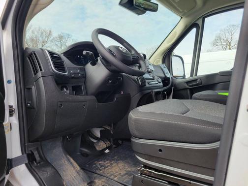 Bright White Clearcoat 2025 RAM ProMaster 3500 High Roof