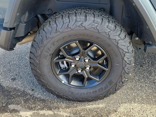 Anvil Clearcoat 2025 Jeep Wrangler 4xe Willys