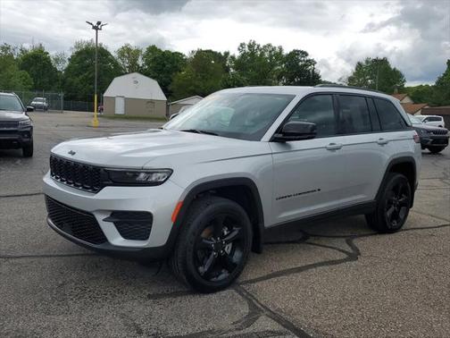 2024 Jeep Grand Cherokee Altitude