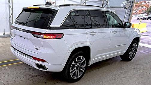 2023 Jeep Grand Cherokee 4xe Overland