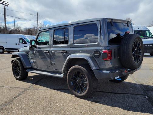 2022 Jeep Wrangler Unlimited 4xe Sahara