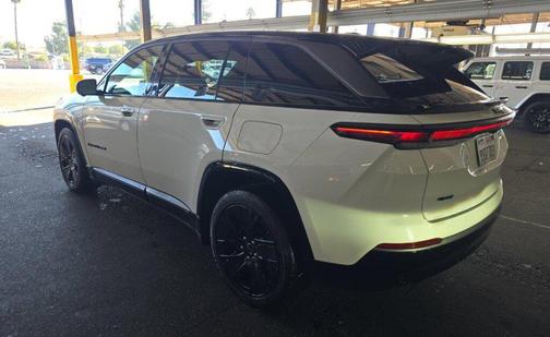 2024 Jeep Wagoneer S Launch Edition