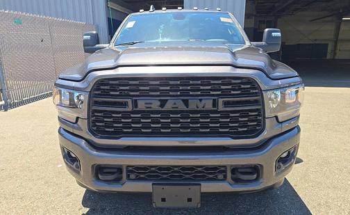Granite Crystal Metallic Clearcoat 2024 RAM 2500 Big Horn Crew Cab 4x4 8' Box