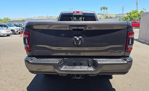 Granite Crystal Metallic Clearcoat 2024 RAM 2500 Big Horn Crew Cab 4x4 8' Box