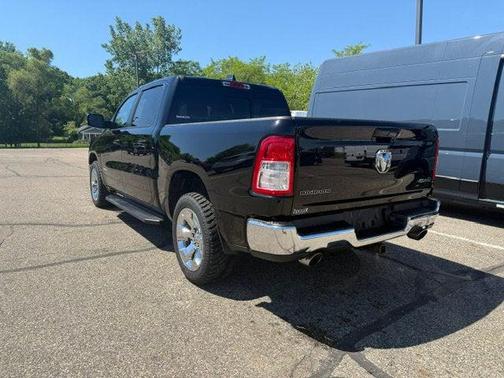 Diamond Black Crystal Pearlcoat 2021 RAM 1500 Big Horn/Lone Star