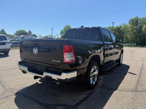 Diamond Black Crystal Pearlcoat 2021 RAM 1500 Big Horn/Lone Star