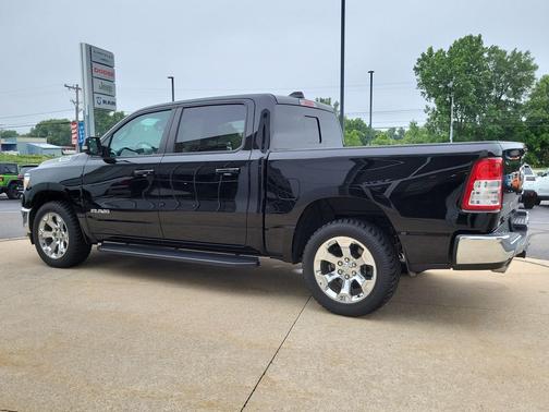 Diamond Black Crystal Pearlcoat 2021 RAM 1500 Big Horn/Lone Star