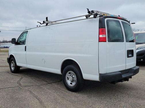 2017 Chevrolet Express 2500 Work Van