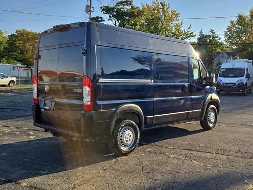 Patriot Blue Pearlcoat 2025 RAM ProMaster 2500 Tradesman
