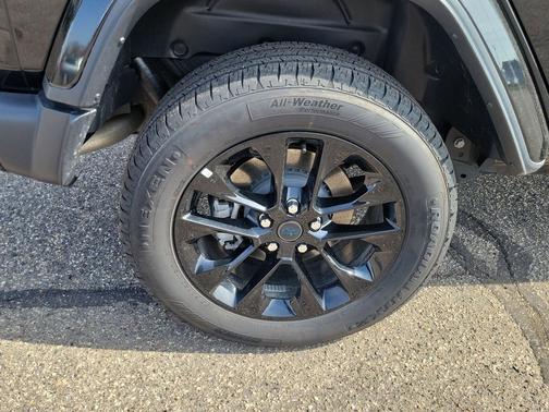 Black Clearcoat 2025 Jeep Wrangler 4xe Sahara