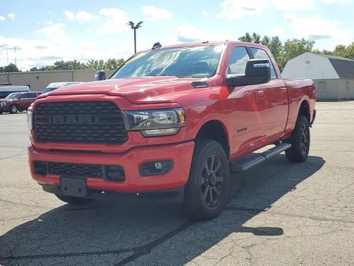 2024 RAM 2500 Big Horn Crew Cab 4x4 6'4' Box