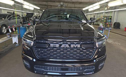 Diamond Black Crystal Pearlcoat 2025 RAM 1500 Big Horn/Lone Star