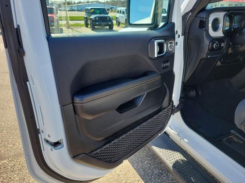 Bright White Clearcoat 2025 Jeep Wrangler 4xe Sahara