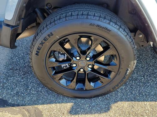 Bright White Clearcoat 2025 Jeep Wrangler 4xe Sahara