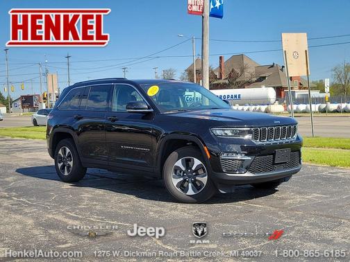 Diamond Black Crystal Pearlcoat 2023 Jeep Grand Cherokee 4xe Base