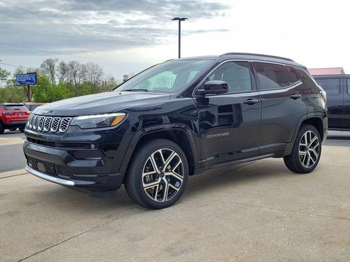 Diamond Black Crystal Pearlcoat 2025 Jeep Compass Limited