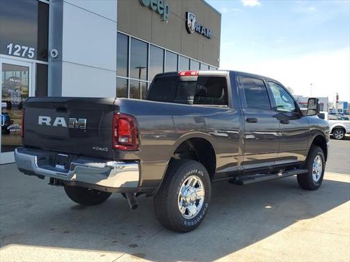 2025 RAM 2500 Tradesman Crew Cab 4x4 6'4' Box