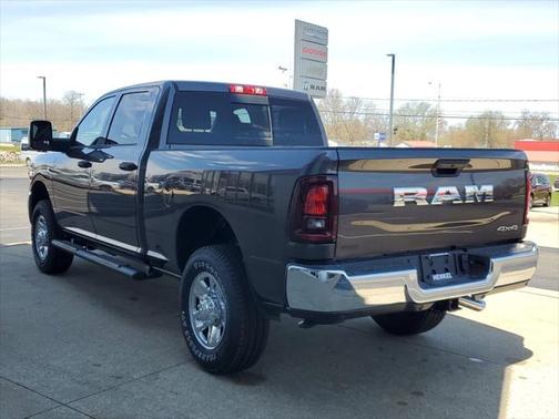 2025 RAM 2500 Tradesman Crew Cab 4x4 6'4' Box