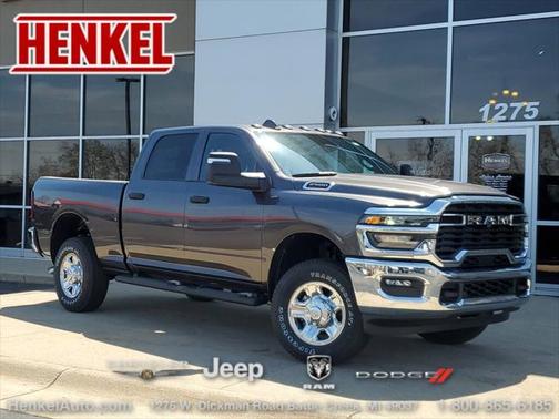 2025 RAM 2500 Tradesman Crew Cab 4x4 6'4' Box